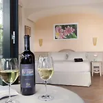 Konukevi Relais Angiolina 4*