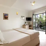 Konukevi Relais Angiolina 4*