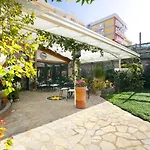 Relais Angiolina Konukevi 4*