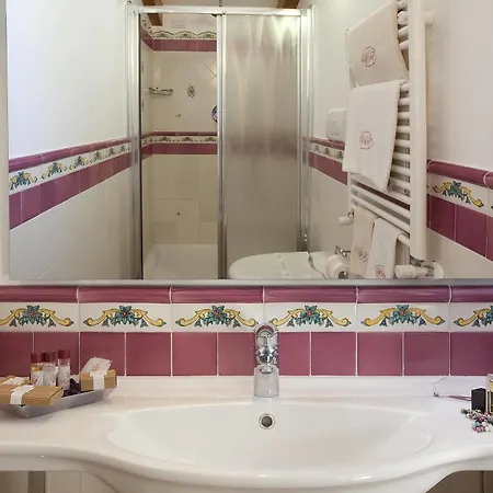 Relais Angiolina 3*