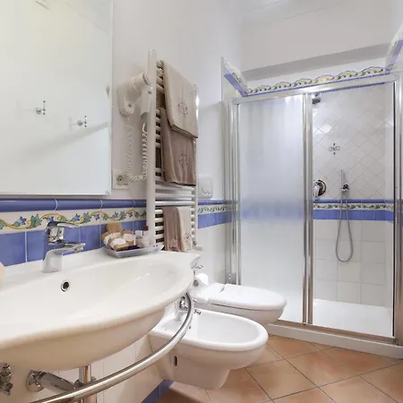 Relais Angiolina 3*