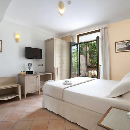 Relais Angiolina 3*